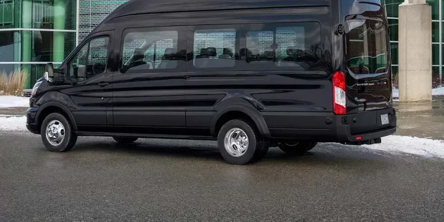 Why Ontario, CA Chooses Us for Luxury Airport & Executive Car Service