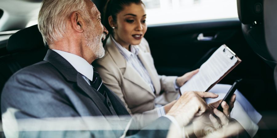 What Travelers Should Expect from Limo and Sedan Services in Ontario