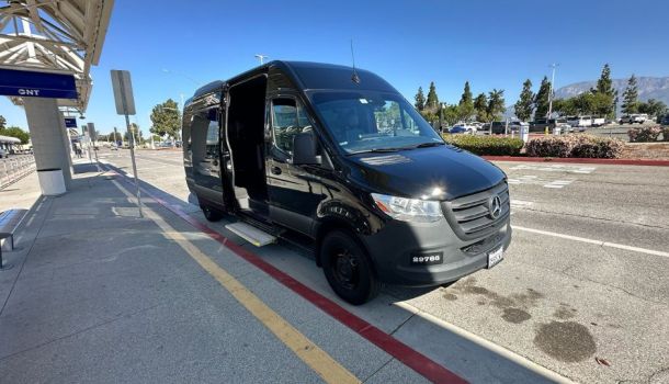 What Is the Real Difference Between Uber and Airport Limo Service?