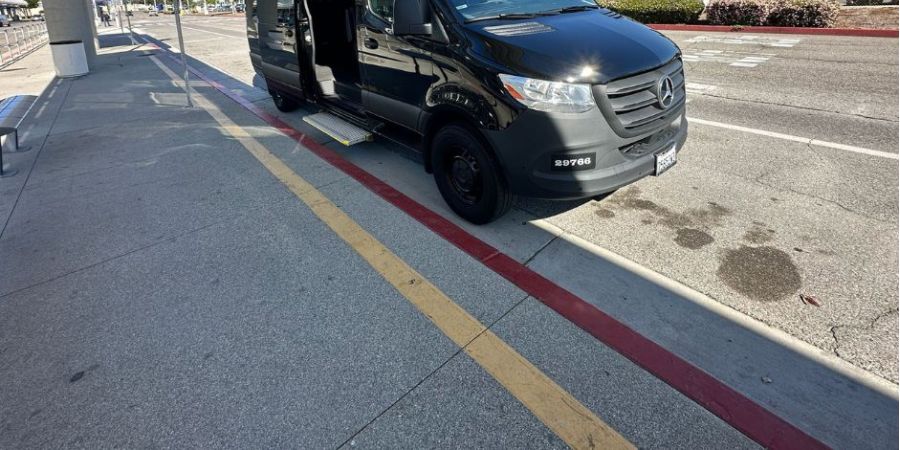 What Is the Real Difference Between Uber and Airport Limo Service?