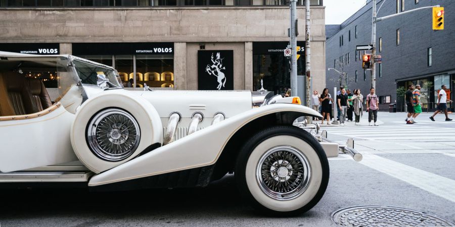 3 Steps to Choosing a Prom Limo